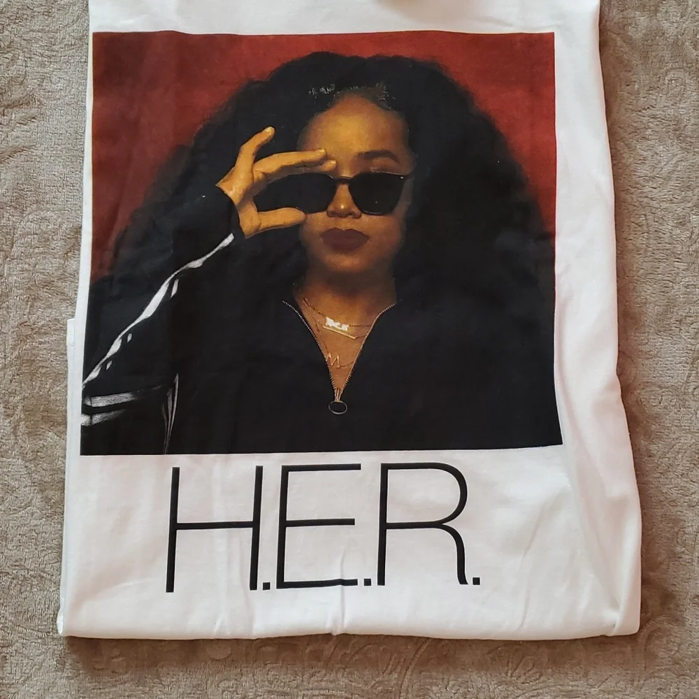 NWOT H.E.R. graphic tee - Picture 4 of 4